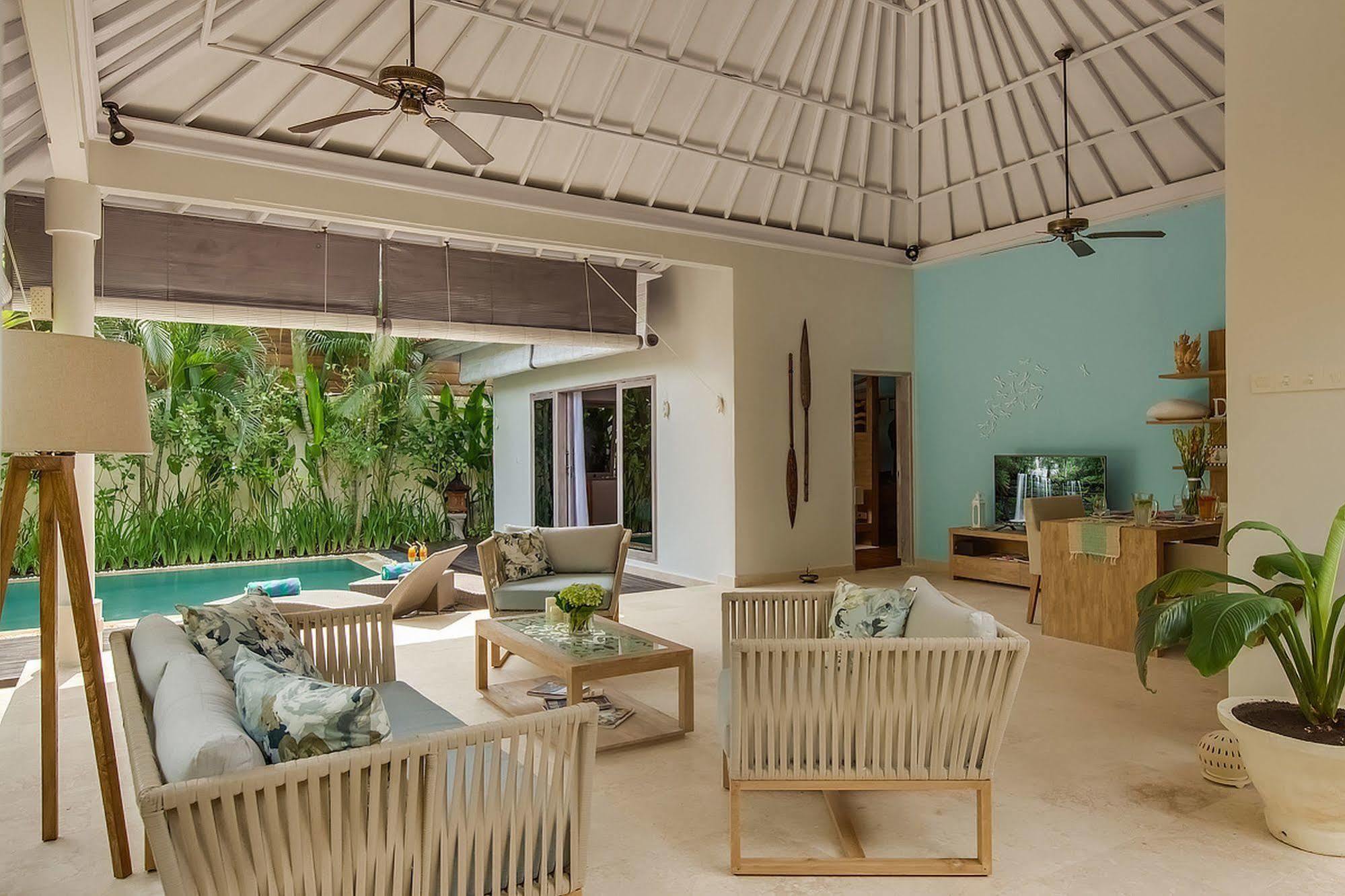 4S Villas At Seminyak Square Buitenkant foto